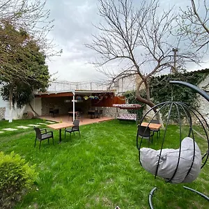 Oda ve Kahvaltı Düsseldorf Pansiyon Kuşadası, Aydın