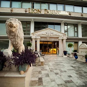 4* Hotel Lion Park &